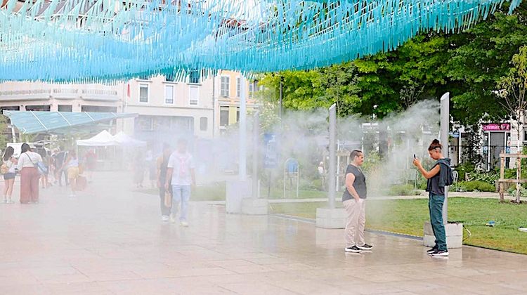 CIEL DE RUE – La place Clemenceau à Pau équipée d’un ombrage inédit